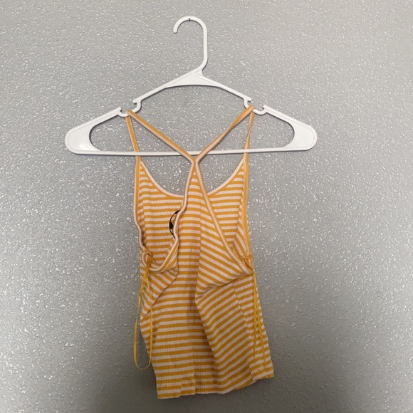 Crop top - Picture 2 of 2